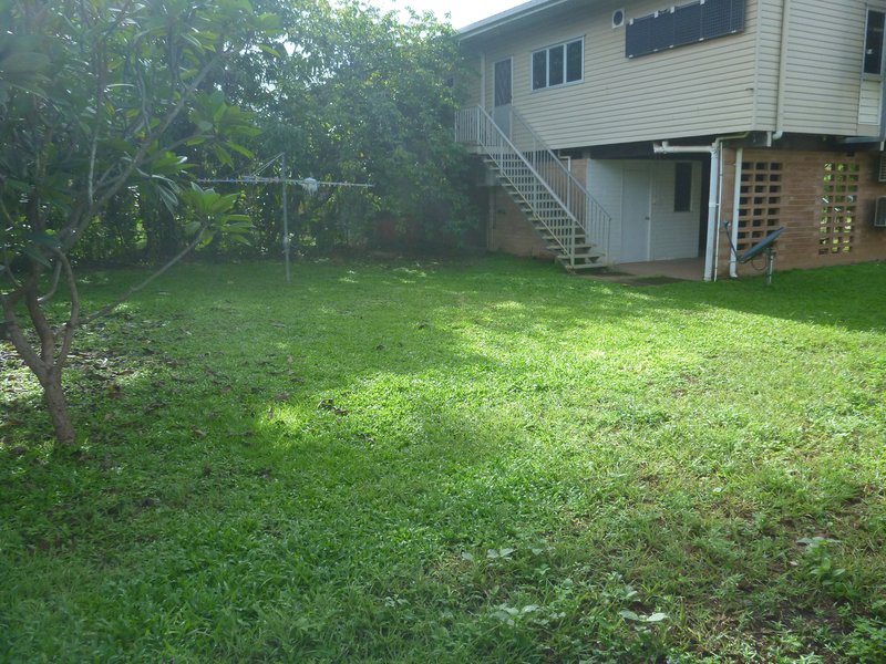 Photo - Unit 2/45 Circular Way, Trunding QLD 4874 - Image 3