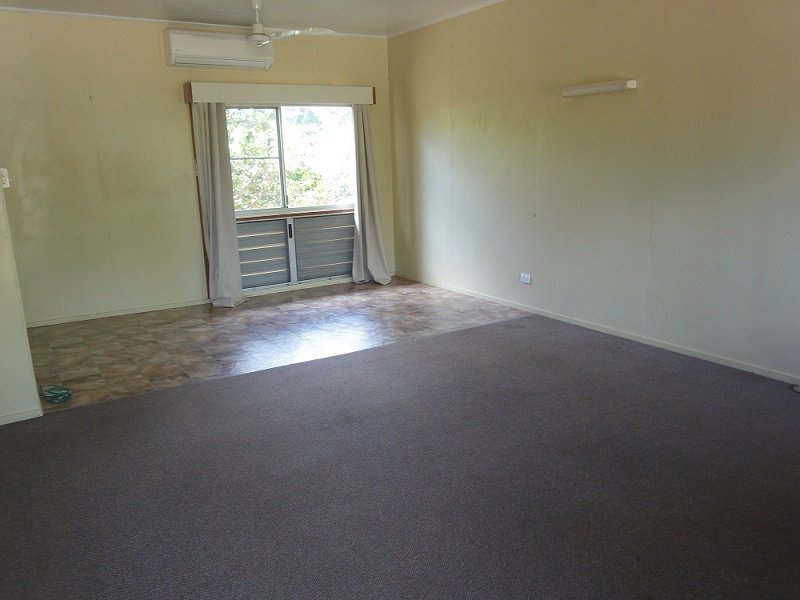 Photo - Unit 2/45 Circular Way, Trunding QLD 4874 - Image 8