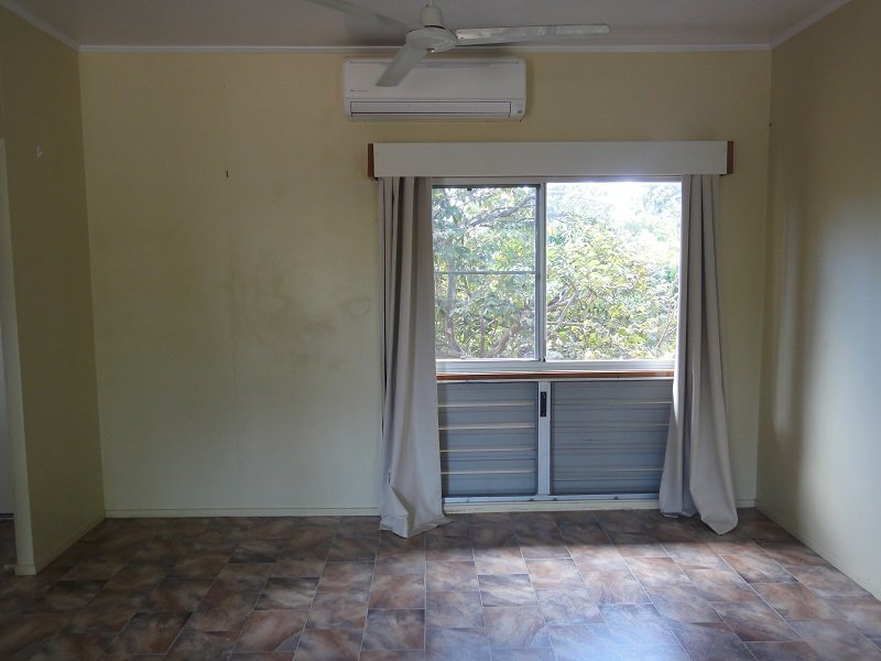 Photo - Unit 2/45 Circular Way, Trunding QLD 4874 - Image 10