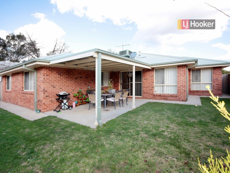 Photo - Unit 2/45 Jack Avenue, Mount Austin NSW 2650 - Image 8