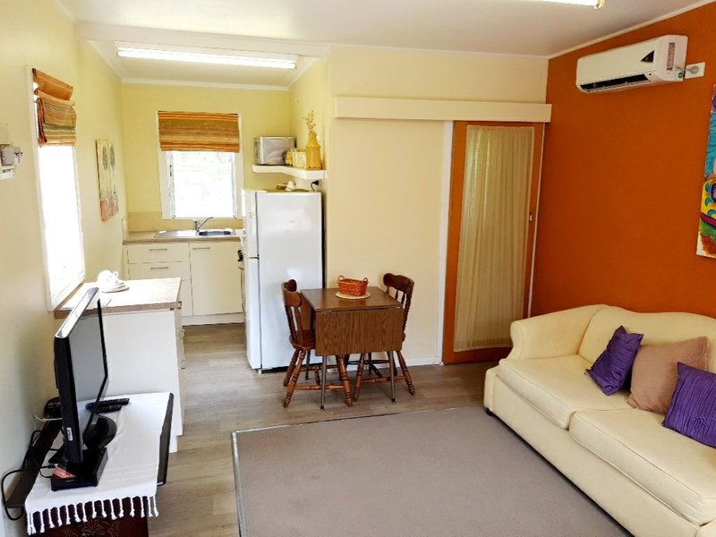 Photo - Unit 2/5 Collett Court, St Leonards VIC 3223 - Image 4