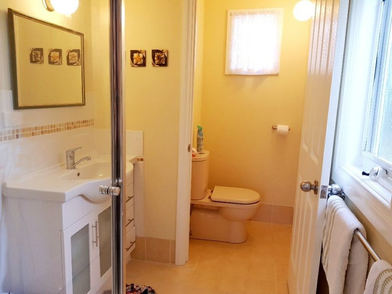 Photo - Unit 2/5 Collett Court, St Leonards VIC 3223 - Image 5