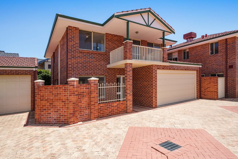 Photo - Unit 2/5 Fraser Street, Rockingham WA 6168 - Image