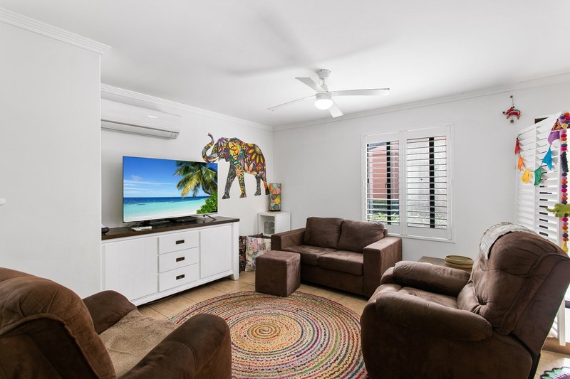 Photo - Unit 2/5 Sixth Ave , Woorim QLD 4507 - Image 3