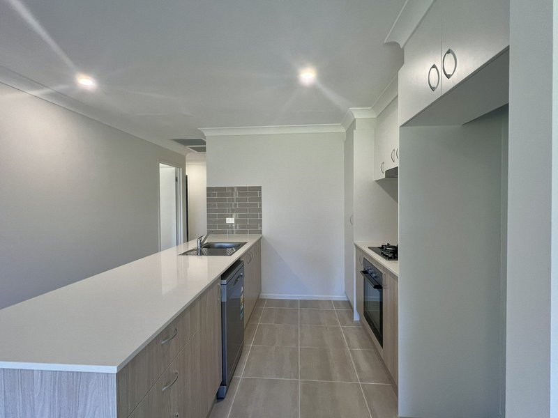 Photo - Unit 2/5 Turnberry Avenue, Cessnock NSW 2325 - Image 3