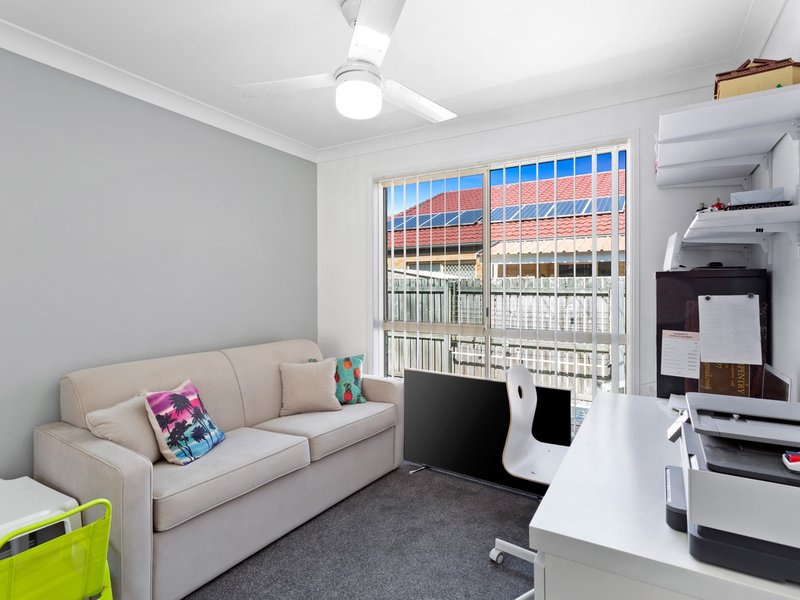 Photo - Unit 2/52 Hoya Cres , Bongaree QLD 4507 - Image 9