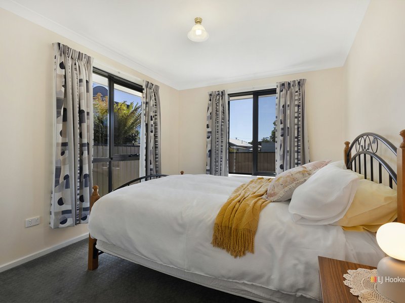 Photo - Unit 2/57a Saunders Street, Wynyard TAS 7325 - Image 12