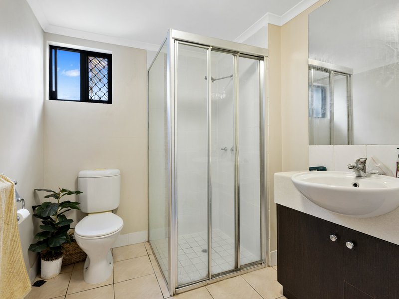 Photo - Unit 2/58-70 Redlynch Intake Road, Redlynch QLD 4870 - Image 6