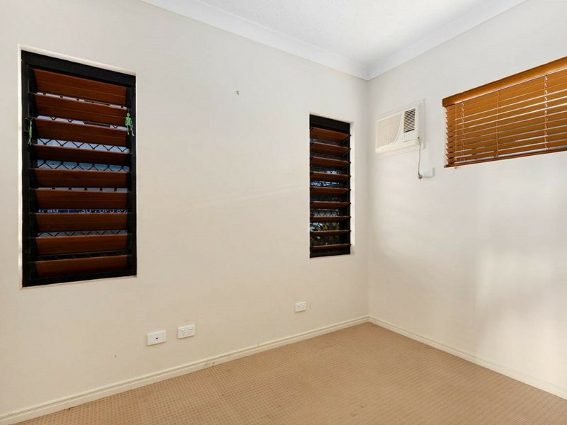 Photo - Unit 2/58-70 Redlynch Intake Road, Redlynch QLD 4870 - Image 7