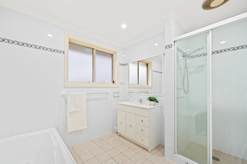 Photo - Unit 2/6-8 Carrington Street, Wahroonga NSW 2076 - Image 2