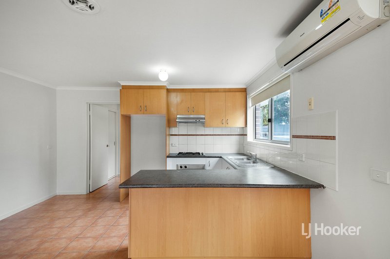 Photo - Unit 2/63 Macedon Street, Hoppers Crossing VIC 3029 - Image 4