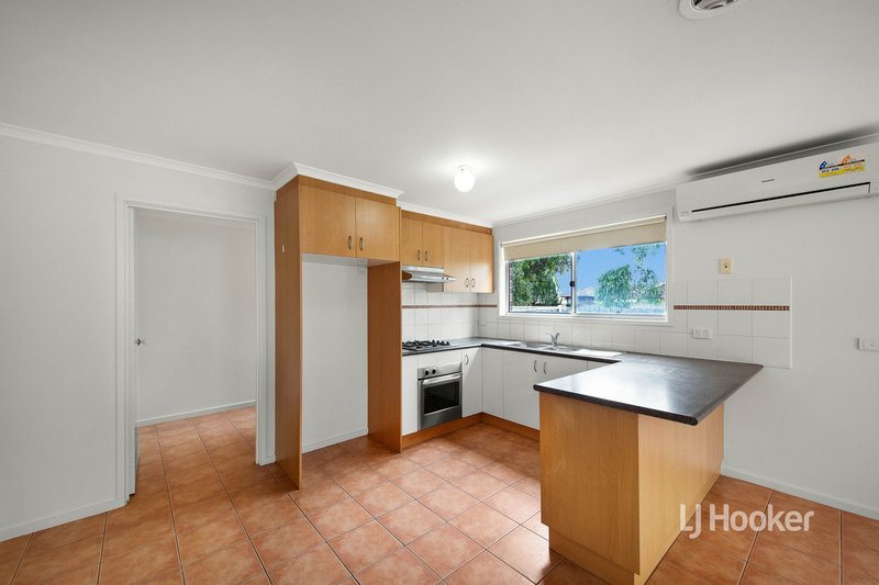 Photo - Unit 2/63 Macedon Street, Hoppers Crossing VIC 3029 - Image 5