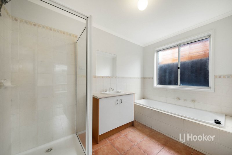 Photo - Unit 2/63 Macedon Street, Hoppers Crossing VIC 3029 - Image 8