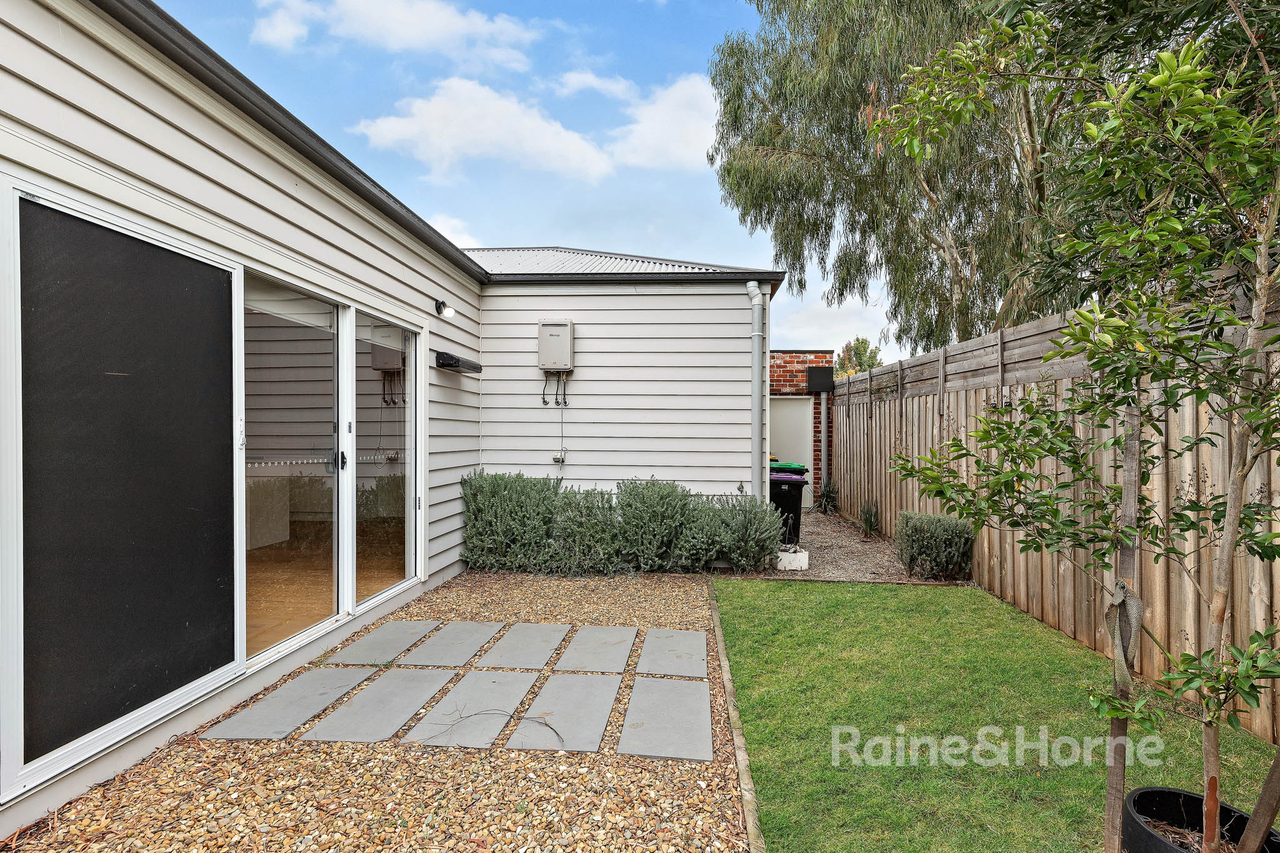 3-bedroom house at 2/69 Mahoneys Road, Riddells Creek, VIC 3431, Macedon Ranges, Victoria