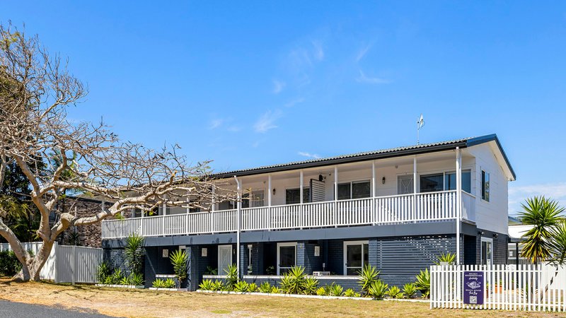 Photo - Unit 2/7 Messines Street, Shoal Bay NSW 2315 - Image 11