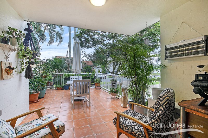 Photo - Unit 2/7A Shields St , Redcliffe QLD 4020 - Image 4