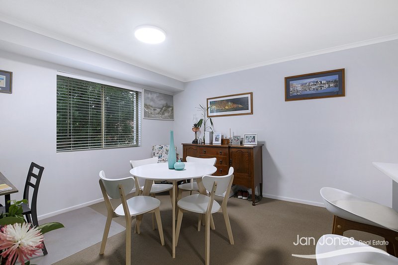 Photo - Unit 2/7A Shields St , Redcliffe QLD 4020 - Image 13