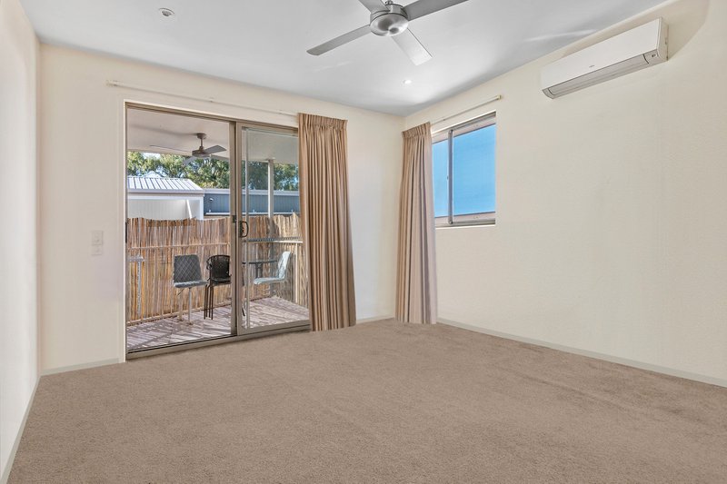 Photo - Unit 2/8 Palmerston Lane, Fitzgibbon QLD 4018 - Image 2