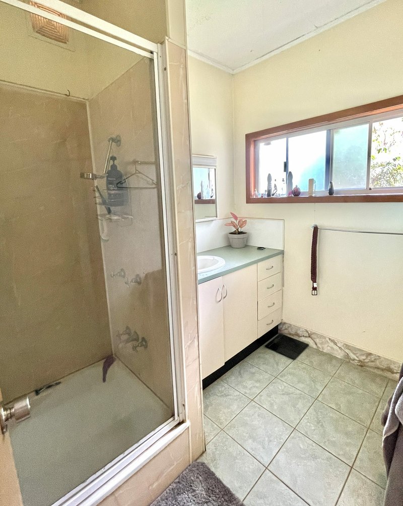 Photo - Unit 2/8 Wattle Terrace, Trunding QLD 4874 - Image 13