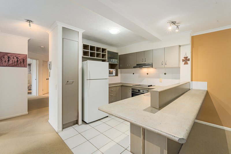 Photo - Unit 2/82 Oxley Ave , Woody Point QLD 4019 - Image 2