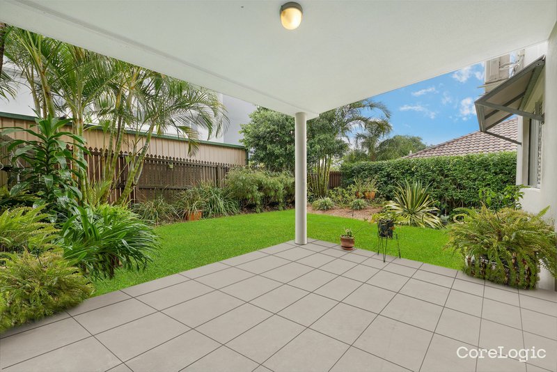 Photo - Unit 2/82 Oxley Ave , Woody Point QLD 4019 - Image 9