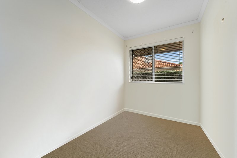 Photo - Unit 2/82 Oxley Ave , Woody Point QLD 4019 - Image 14