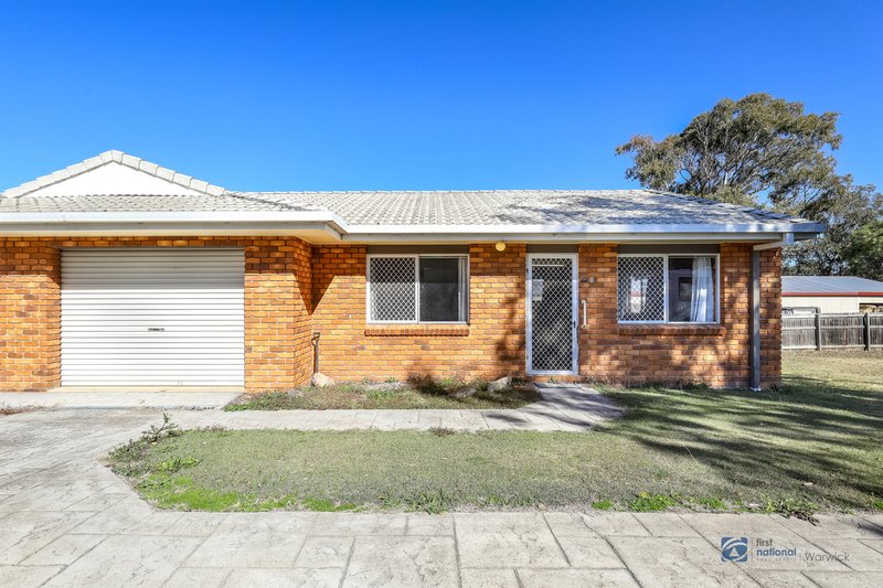 Unit 2/9 Furness Cres , Warwick QLD 4370