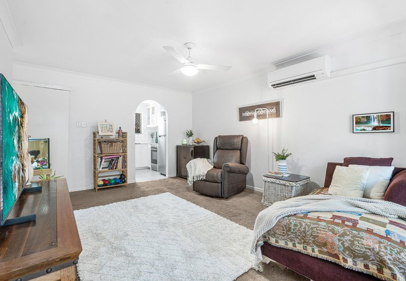 Photo - Unit 2/93 Anzac Road, Carina Heights QLD 4152 - Image 2