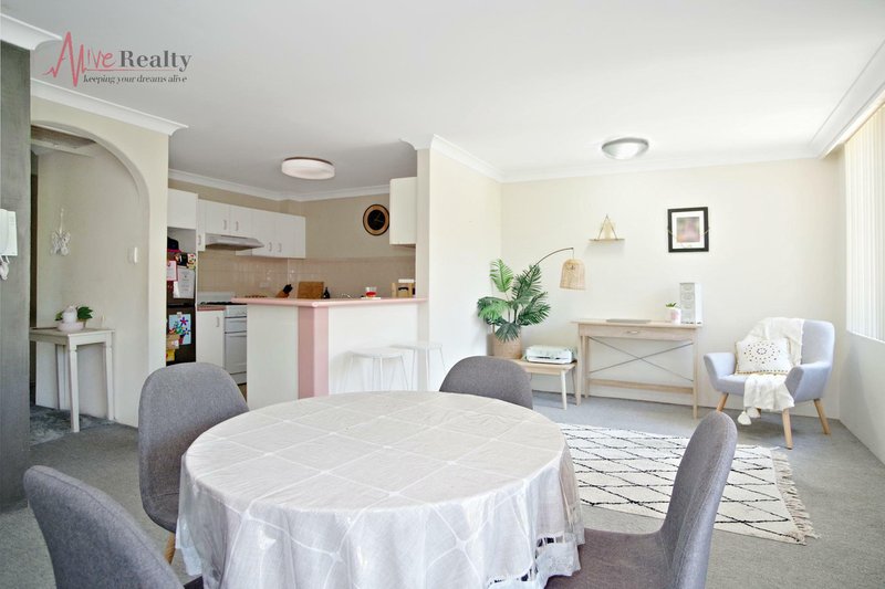 Photo - Unit 29/3 Mead Dr , Chipping Norton NSW 2170 - Image 2