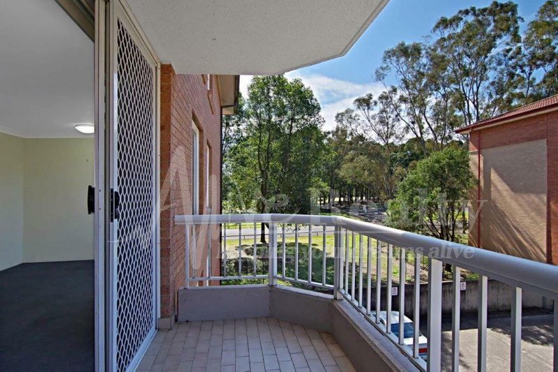 Photo - Unit 29/3 Mead Dr , Chipping Norton NSW 2170 - Image 4