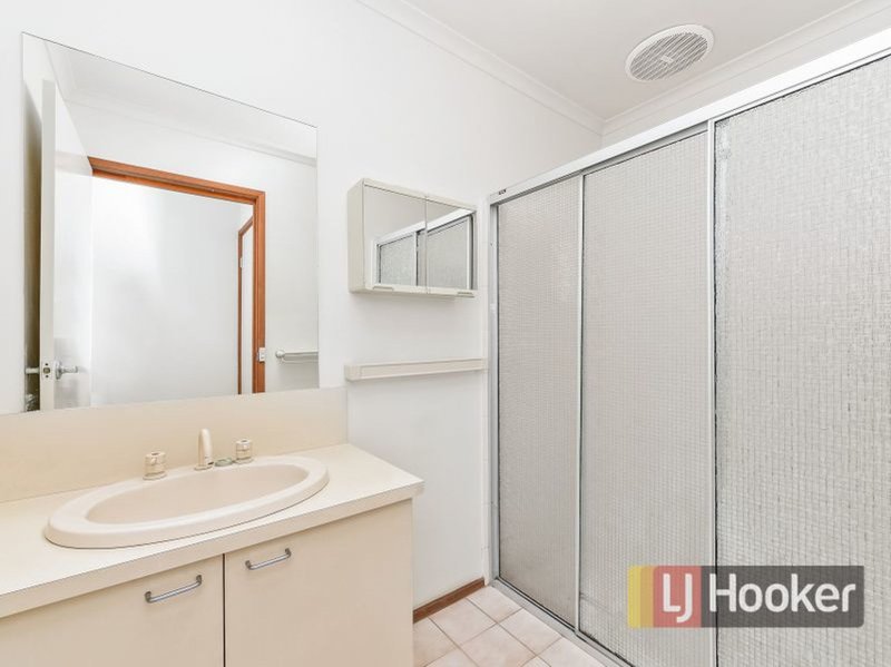 Photo - Unit 29/4-42 Coral Drive, Hampton Park VIC 3976 - Image 6