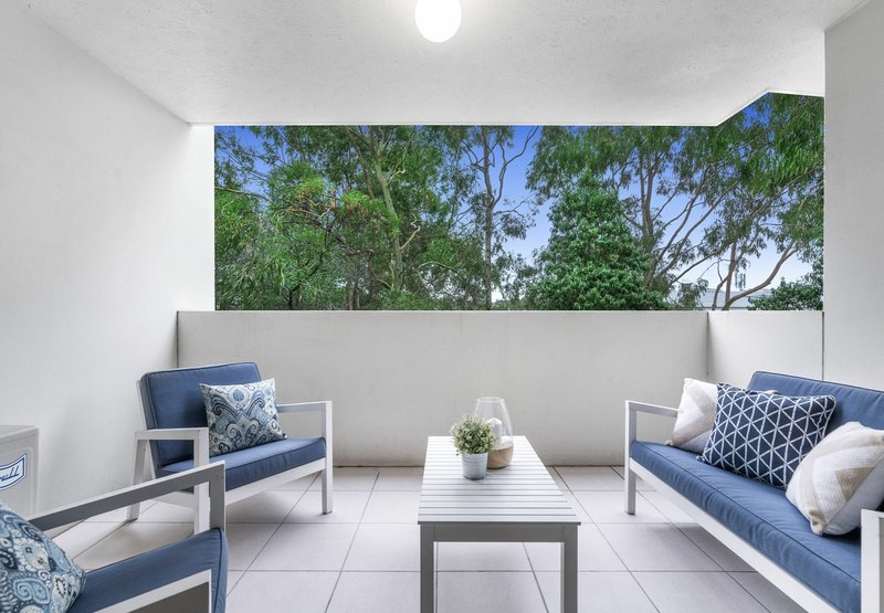 Photo - Unit 2/960 Wynnum Road, Cannon Hill QLD 4170 - Image 3