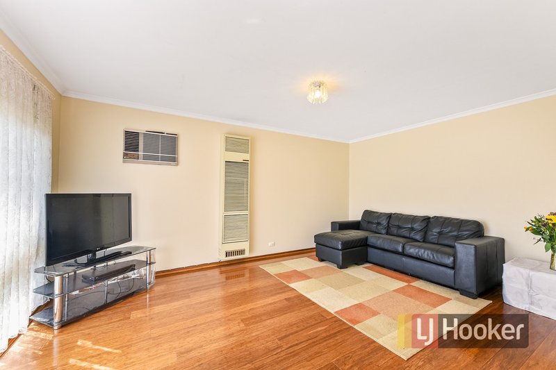 Photo - Unit 2/99-103 Cairns Road, Hampton Park VIC 3976 - Image 4