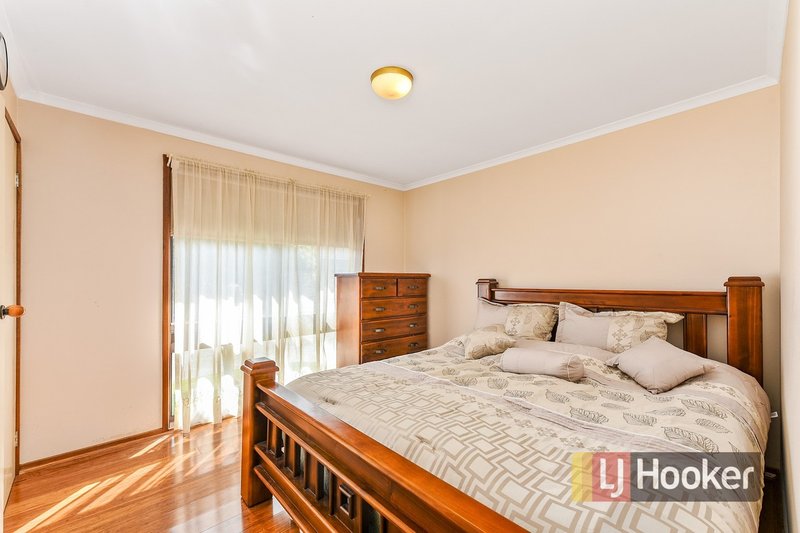 Photo - Unit 2/99-103 Cairns Road, Hampton Park VIC 3976 - Image 5