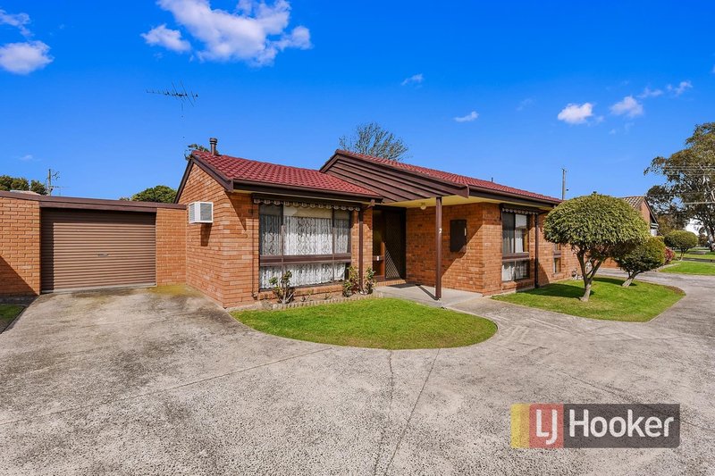 Photo - Unit 2/99-103 Cairns Road, Hampton Park VIC 3976 - Image 12