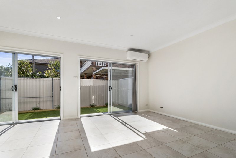 Photo - Unit 3 / 35 Anderson Avenue, Mount Pritchard NSW 2170 - Image 3