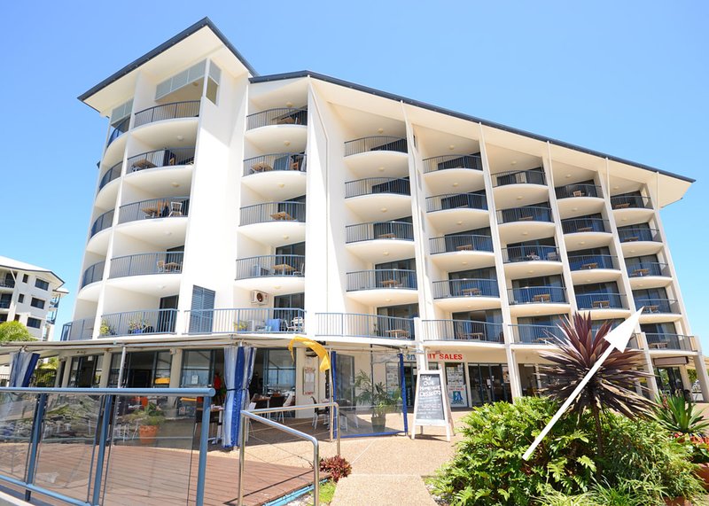 Unit 301 Mantra Resort, Buccaneer Drive, Urangan QLD 4655