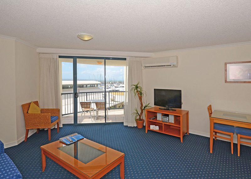 Photo - Unit 301 Mantra Resort, Buccaneer Drive, Urangan QLD 4655 - Image 6