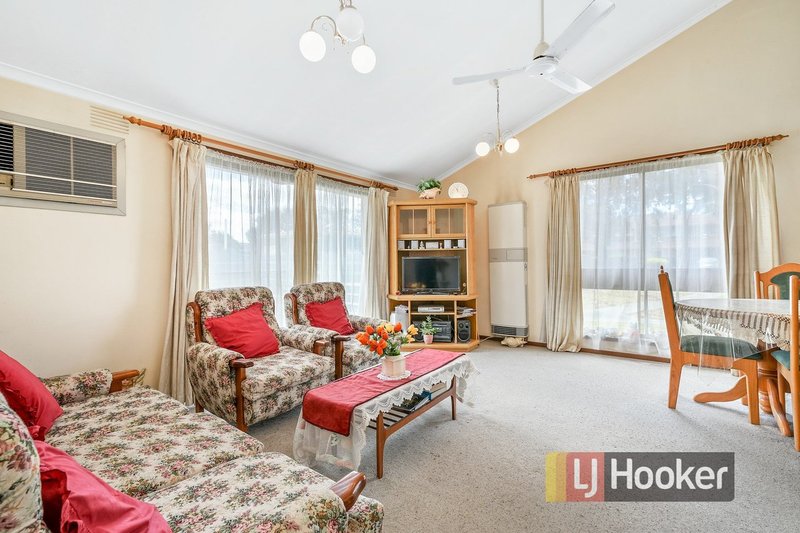 Photo - Unit 30/22 Somerville Road, Hampton Park VIC 3976 - Image 3