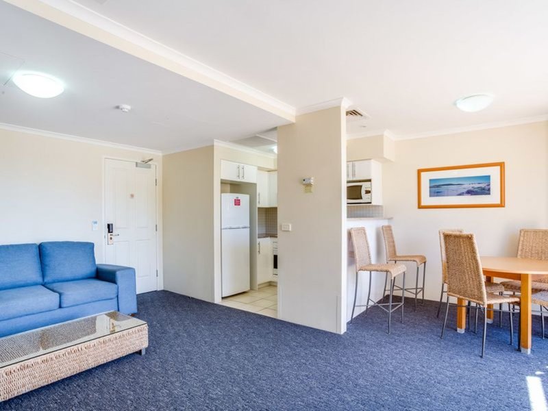 Photo - Unit 302/43 Shoal Bay Road, Shoal Bay NSW 2315 - Image 2