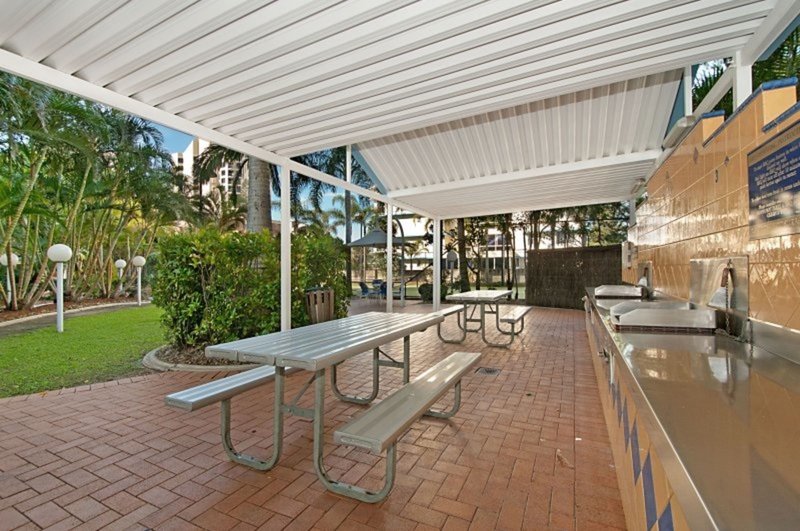 Photo - Unit 30C Aegean, 30 Laycock Street, Surfers Paradise QLD 4217 - Image 4