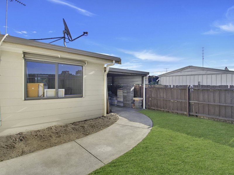Photo - Unit 3/1 Dahlsen Crescent, Bairnsdale VIC 3875 - Image 10