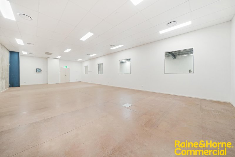 Photo - Unit 3/1 Reaghs Farm Road, Minto NSW 2566 - Image 9