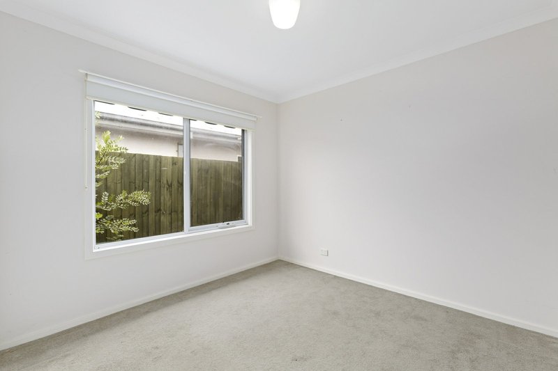 Photo - Unit 3/12 Ward Street, St Leonards VIC 3223 - Image 5