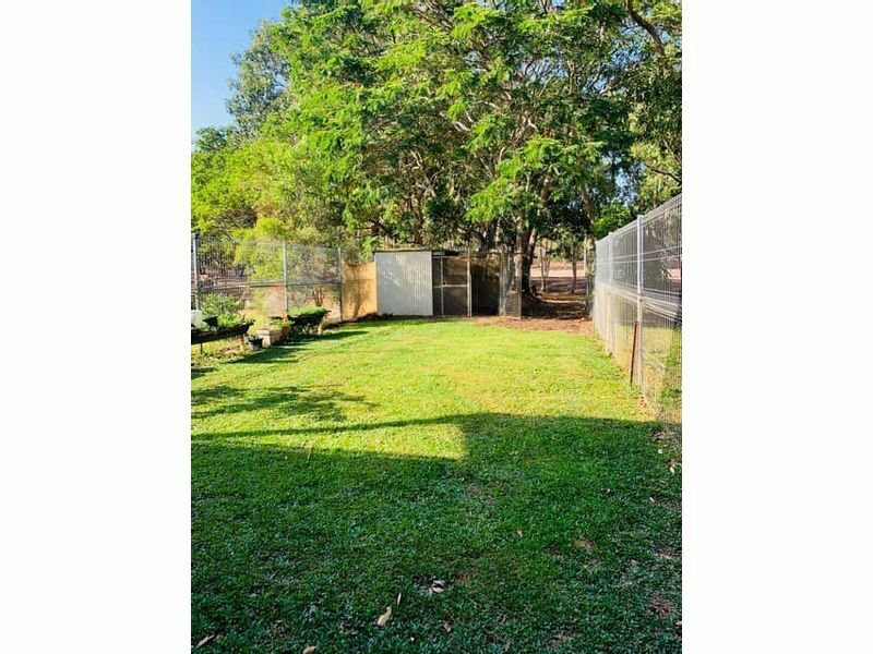 Photo - Unit 3/15 Casuarina Cres , Trunding QLD 4874 - Image 3