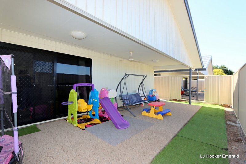 Photo - Unit 3/15 Whitney Street, Emerald QLD 4720 - Image 17