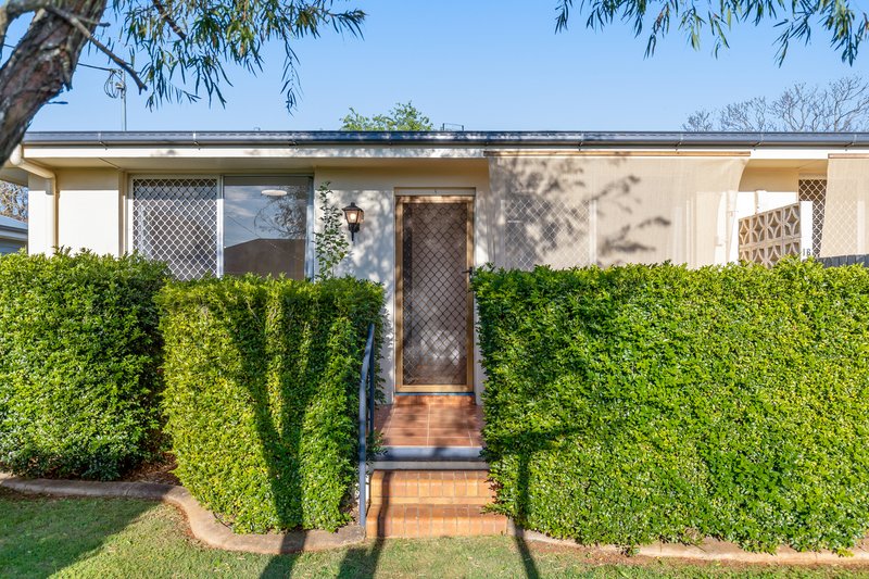 Photo - Unit 3/16 Gaydon Street, Newtown QLD 4350 - Image 2