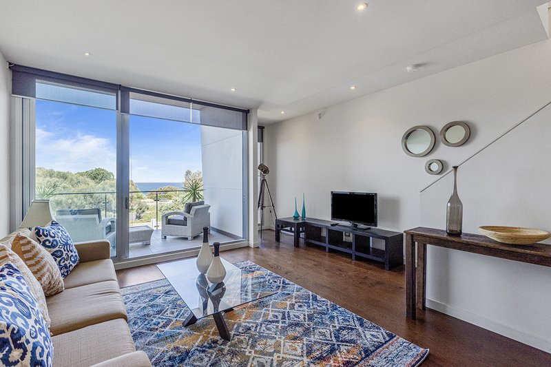 Photo - Unit 3/170 Beach Road, Sandringham VIC 3191 - Image 8