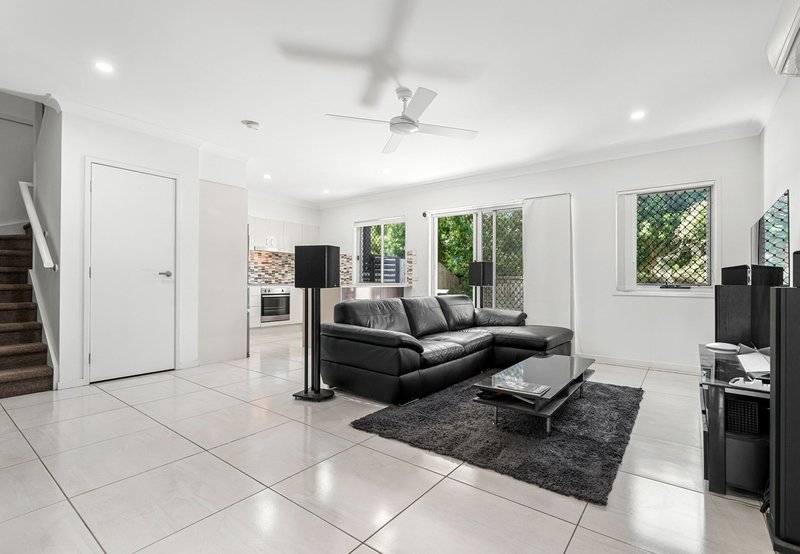 Photo - Unit 3/190 Queens Road, Nudgee QLD 4014 - Image 2