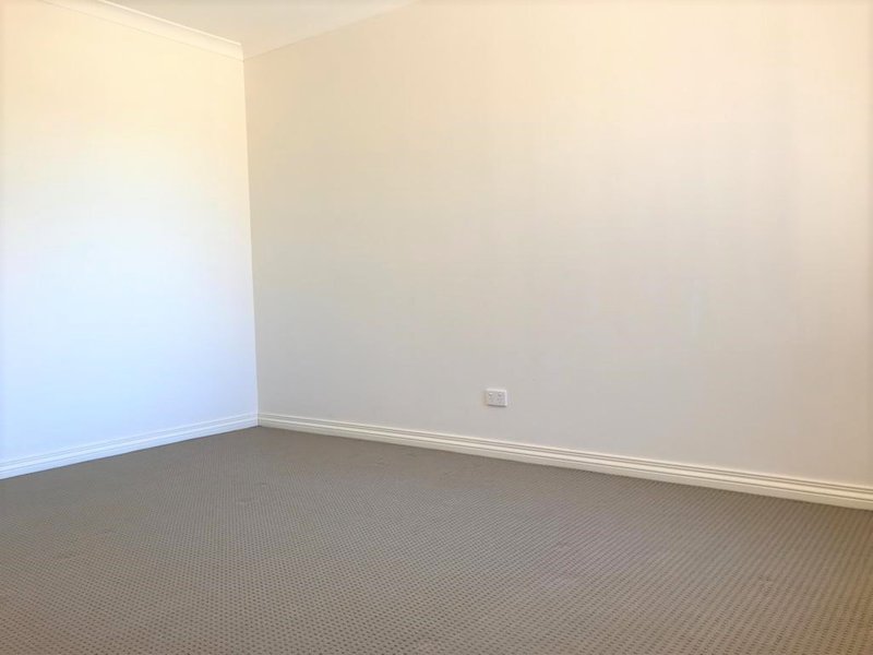 Photo - Unit 3/194 Hamilton Street, Queens Park WA 6107 - Image 6